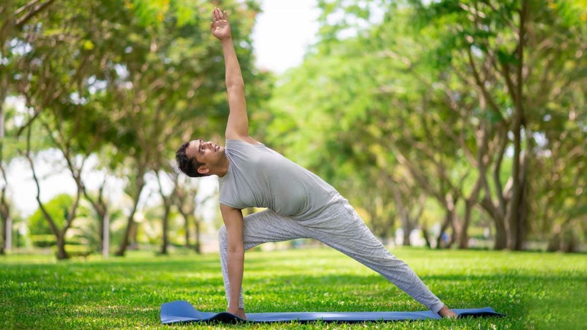 Trikonasana-For-Monsoon