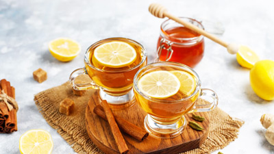 मॉनसून में यात्रा करते समय इन 5 तरीकों से रखें खुद को हाइड्रेट, रहेंगे फ्रेश और एनर्जेटिक