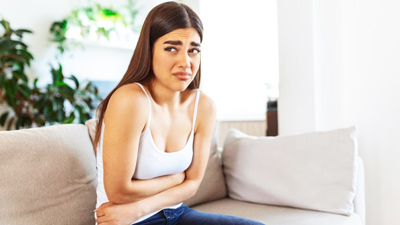 reasons to wear lighter shade and loose fitting clothes during Periods in hindi