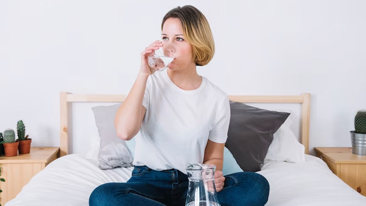 Drinking A Lot Of Water In The Morning Good Or Bad in hindi