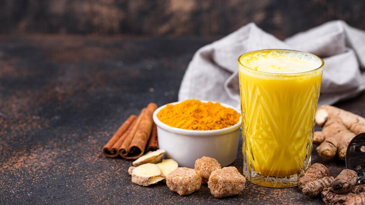 Immunity-Boosting-Haldi-Drinks