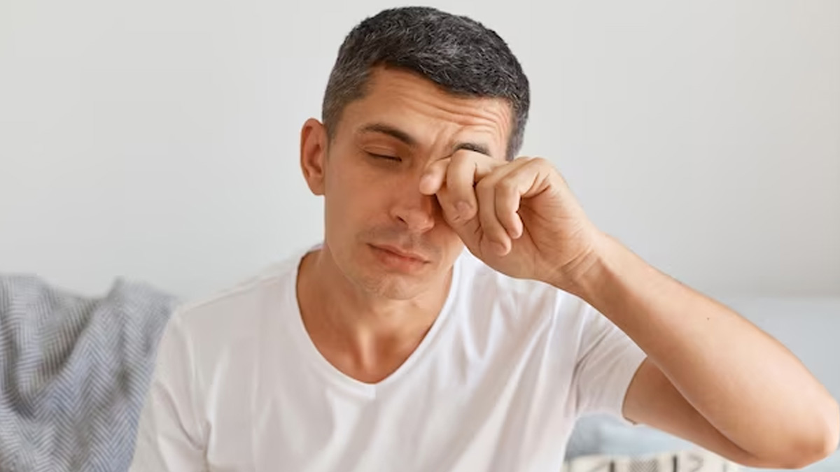 eye swelling prevention tips in hindi 