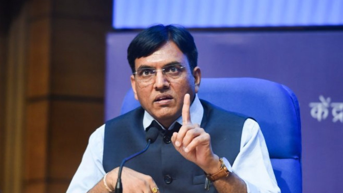 यूपी के जिलों को मिलेगी 100 क्रिटिकल केयर बेड्स की सुविधा: मनसुख मांडविया 