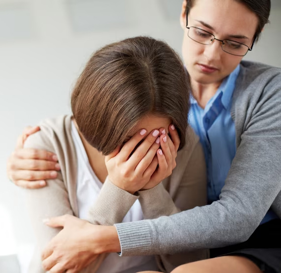 how to treat someone with Ptsd