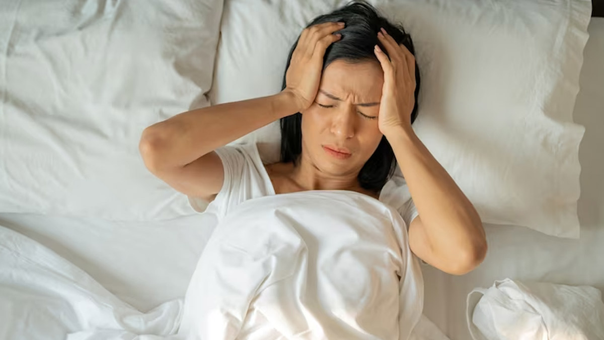 नींद न आने की बीमारी (Sleep Disorder) के हो सकते हैं 4 प्रकार, जानें इनके लक्षण और बचाव के उपाय 