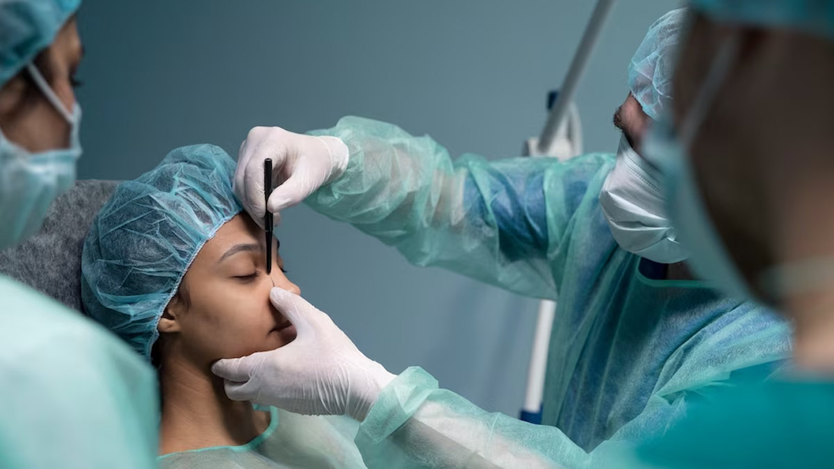 floaters-eye-operation