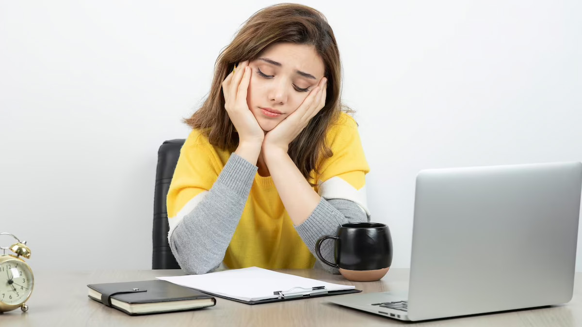 Tips-to-Avoid-Sleep-In-Office
