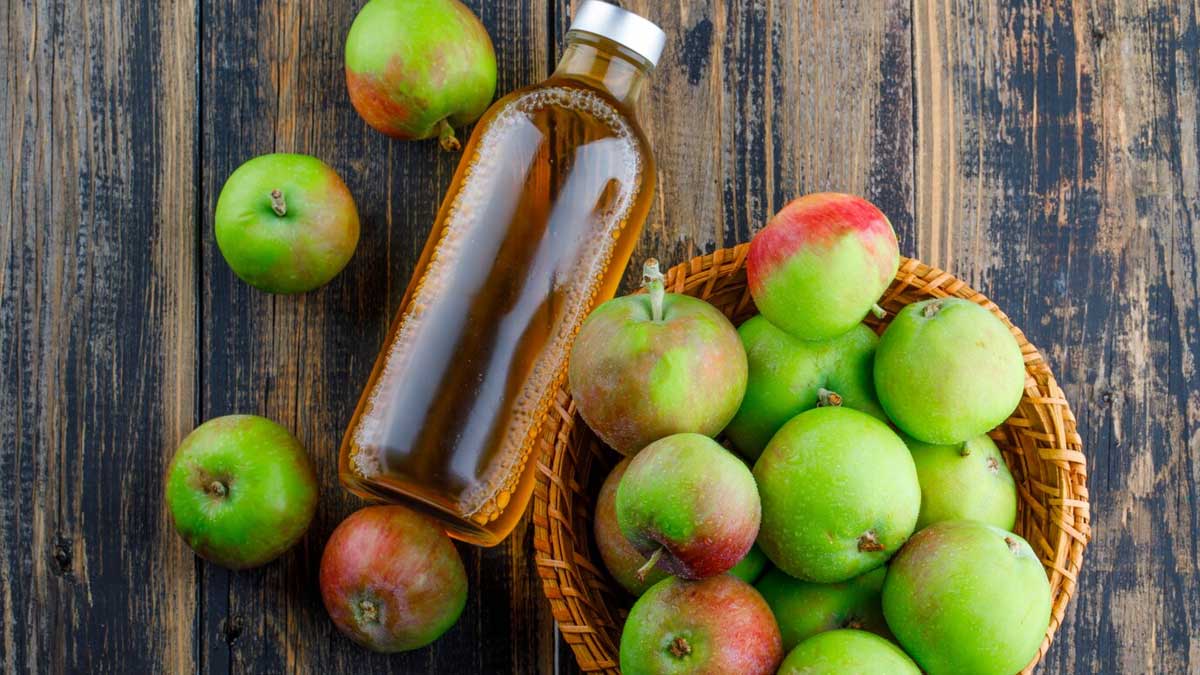 How-to-use-Apple-Cider-Vinegar-To-Remove-Acne-Scars-ins