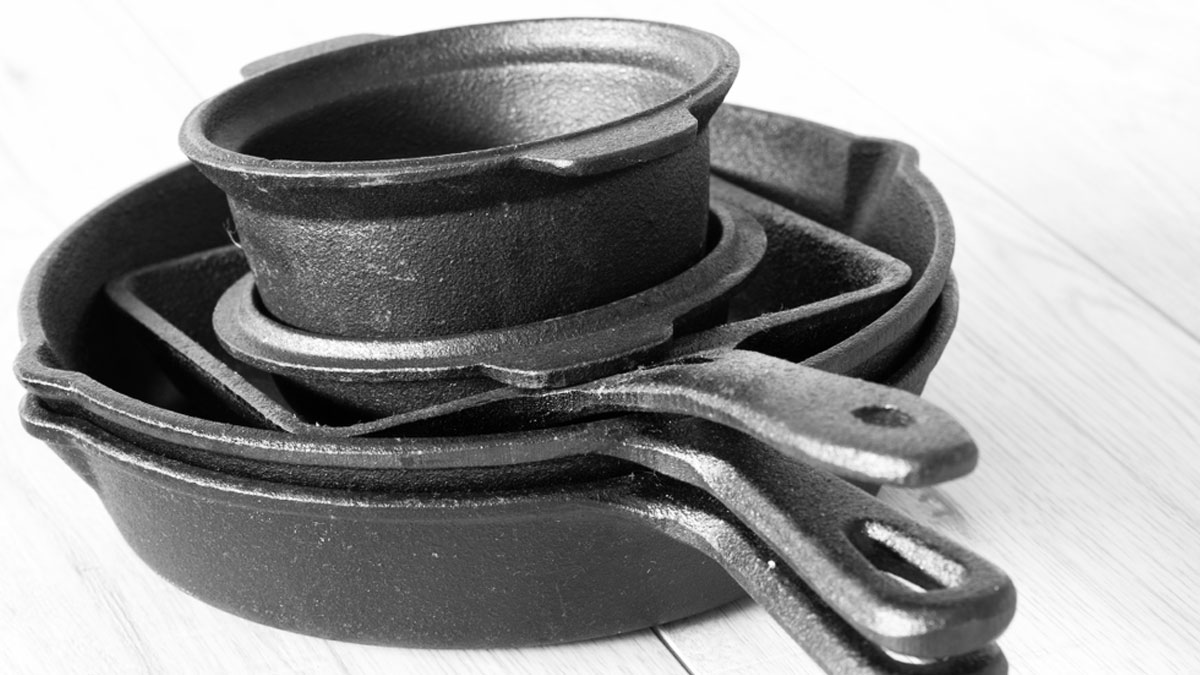 Fact Check क्या वाकई कास्ट आयरन से बने बर्तन सेहत के लिए फायदेमंद होते