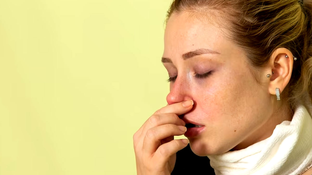 Irritated With Mucus In Your Throat? Here Are 6 Natural Ways To Get Rid Of It