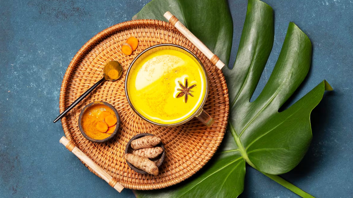 Aloe Vera And Turmeric Face Pack For Acne Pimples