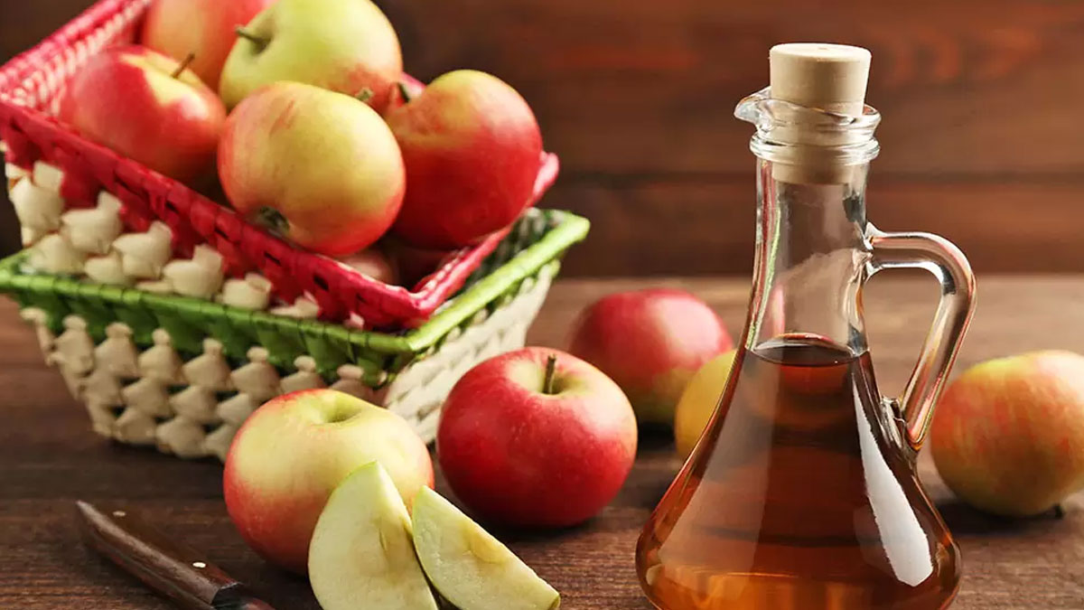 Apple-Cider-Vinegar-Uses-For-Pimples