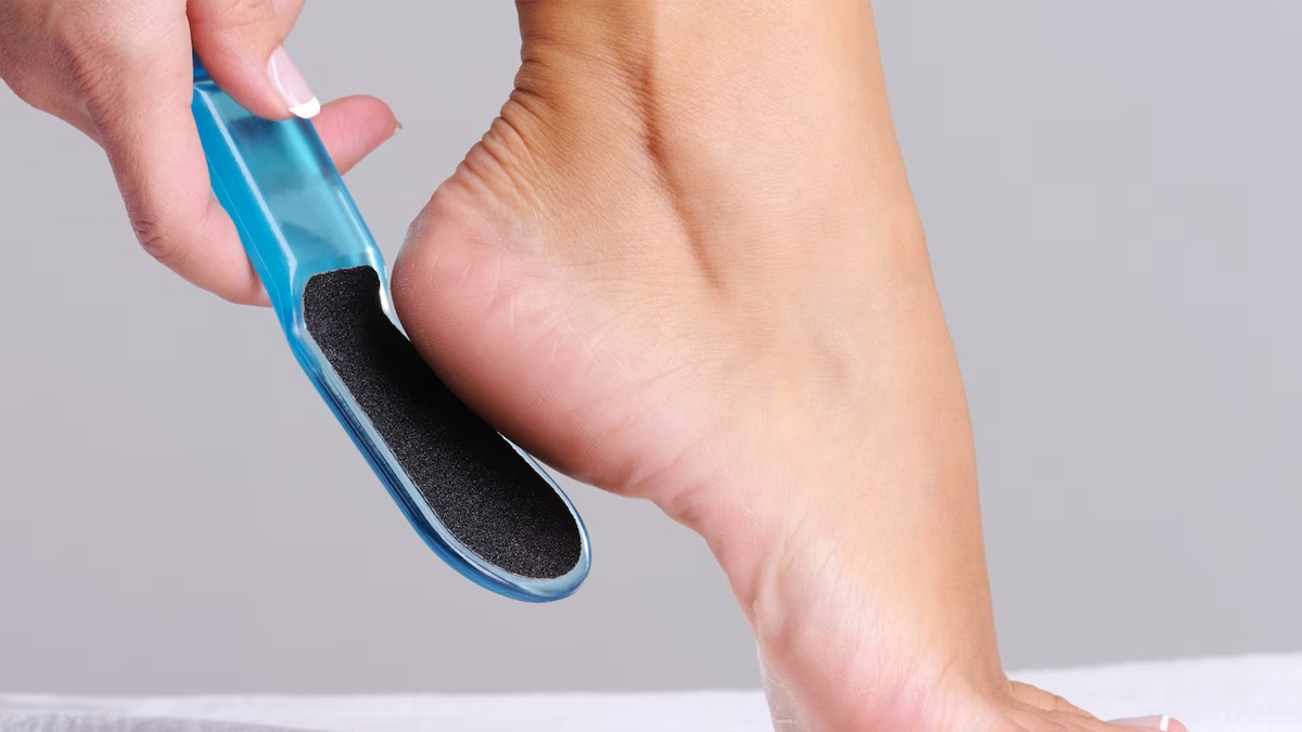 how to take care of foot in summer