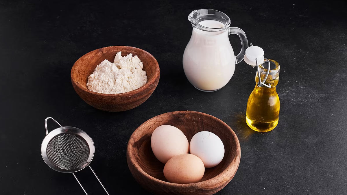 How to Use Egg and Olive Oil for Hair Straightening in Hindi