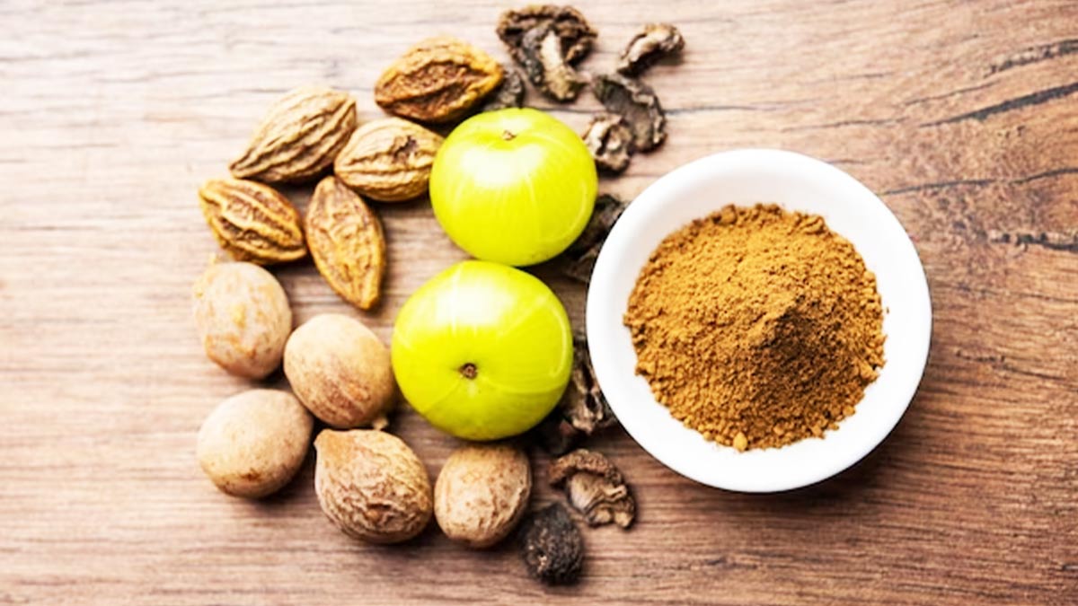 पेट की गैस से छुटकारा पाने के लिए ऐसे खाएं त्रिफला चूर्ण how to use