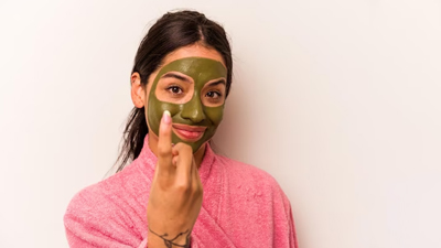 चेहरे के दाग-धब्बे हटाने के लिए लगाएं ग्रीन टी के 3 फेस पैक