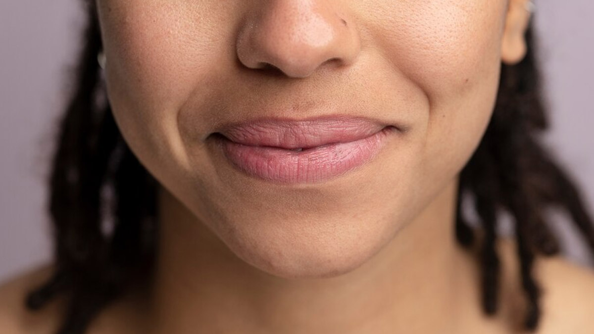 Dark Lips Due To Smoking? Here're 7 Ways To Prevent It