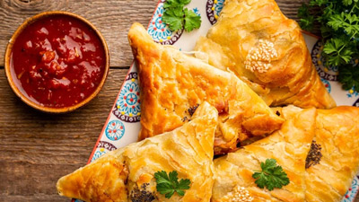 क्‍या हफ्ते में एक बार ऑयली फूड्स खा सकते हैं? एक्सपर्ट से जानें ये सेहत के लिए सही है या नहीं