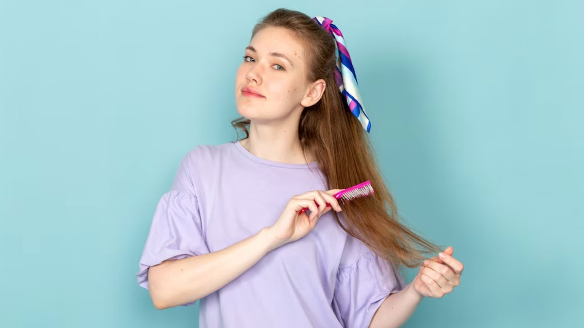 how to comb hair 