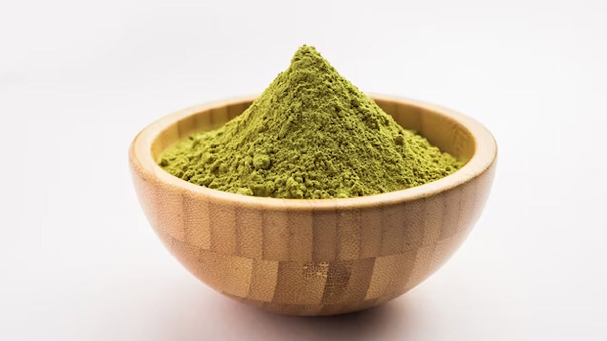 Use Mehendi To Increase Hair Density