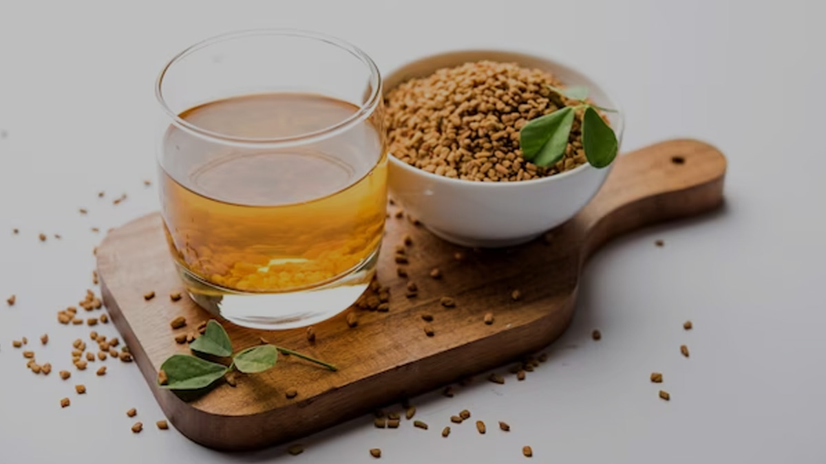 पीरियड्स में महिलाएं पिएं मेथी के बीजों का पानी, कई परेशानियां होंगी