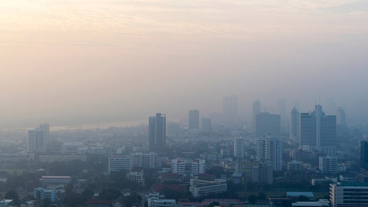 Air Quality Index Of Delhi Is Deteriorating: Beware of the Following Diseases! 