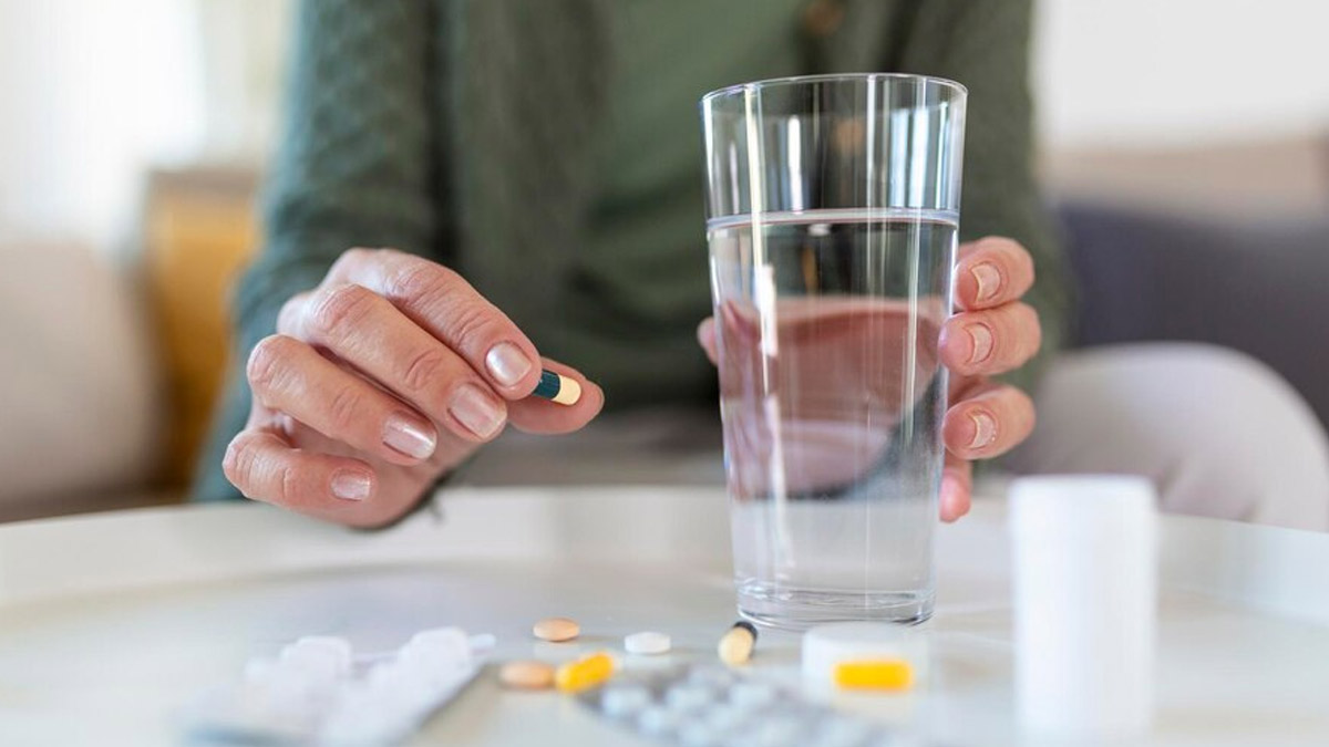 Why You Shouldn’t Pop Antacids Everyday: Doctor Shares Side Effects 