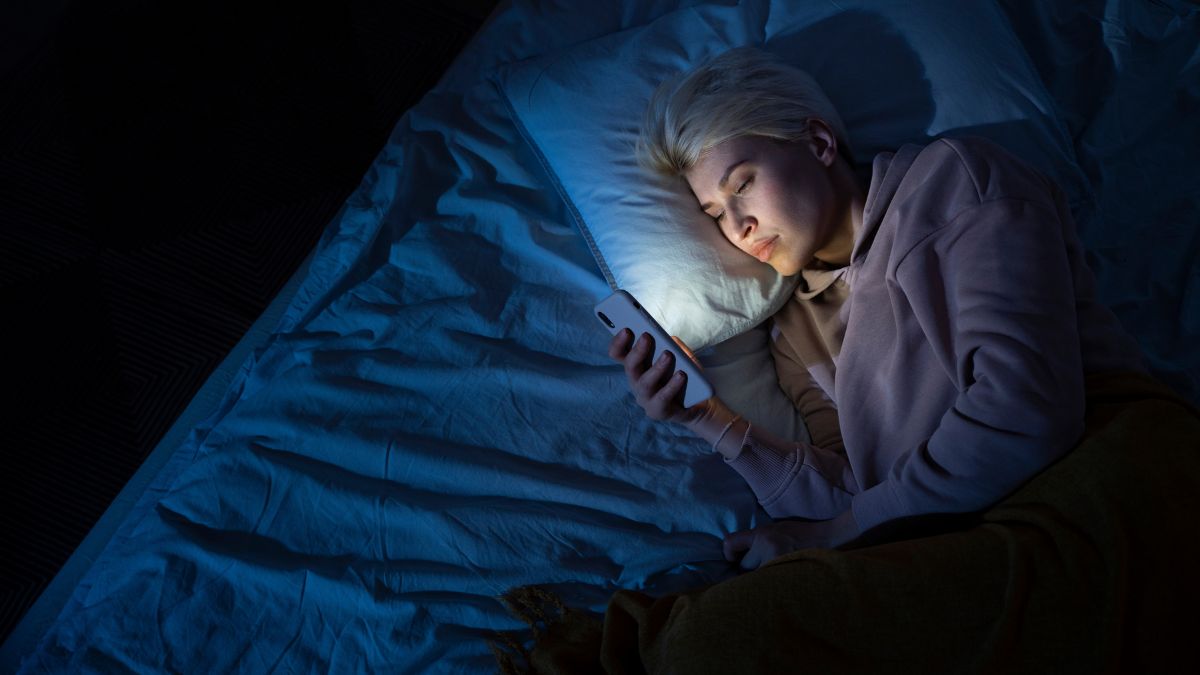 Snoozing Your Alarm Can Help You Feel More Relaxed Study OnlyMyHealth