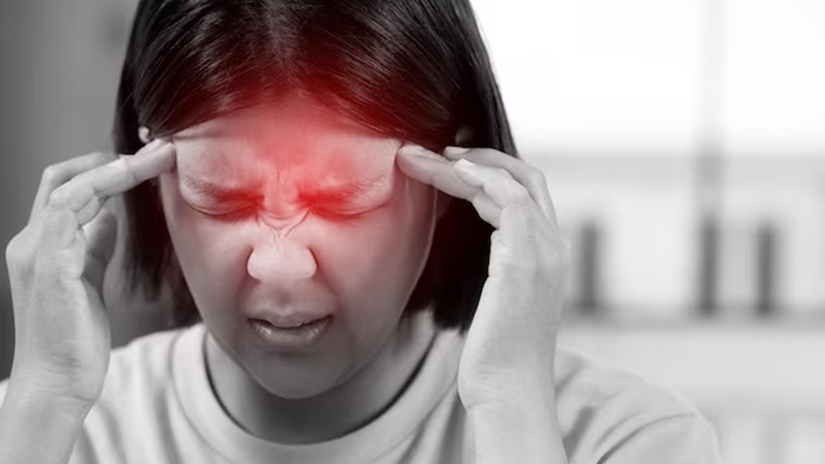 brain fluid causes headache in hindi 