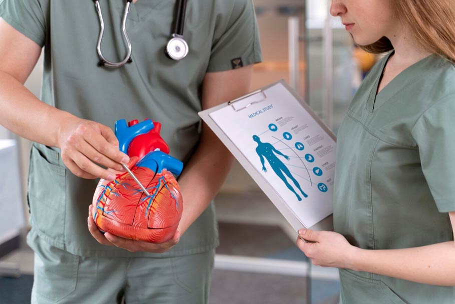 Cardiac Arrest Symptoms in Men and Women