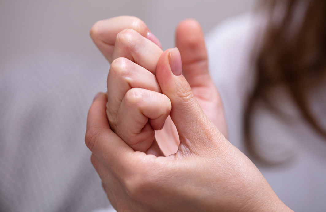 Is Knuckle Cracking Bad 