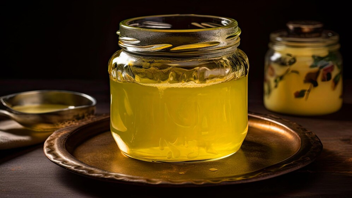 Desi Ghee For Seasonal Flu: Here Are 5 Smart Ways To Use Ghee For Cold,  Cough, And Fever