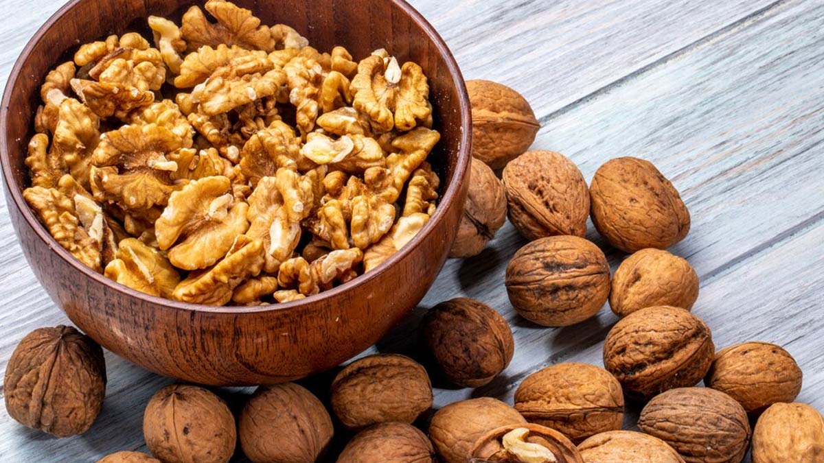 Nuts and seeds for fertility