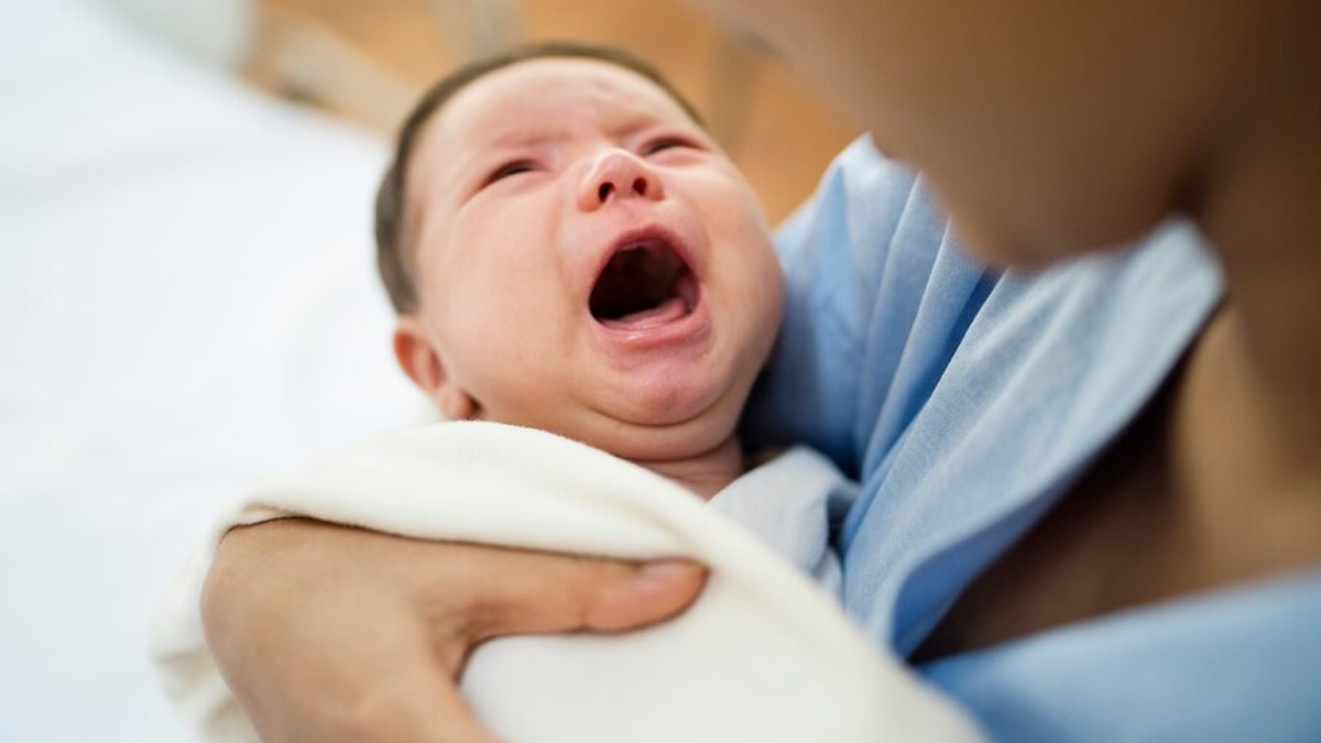 tips to handle crying baby who is sleeping