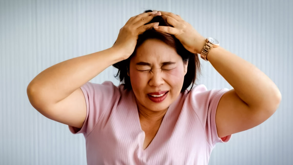 Stroke Symptoms: महिलाओं और पुरुषों में अलग-अलग होते हैं स्ट्रोक के लक्षण, स्टडी में खुलासा 