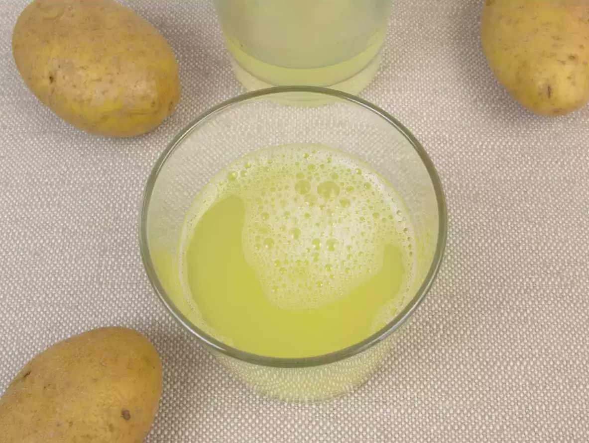झुर्रियां मिटाने के लिए आलू का रस का इस्तेमाल कैसे करें? जानें 4 तरीके