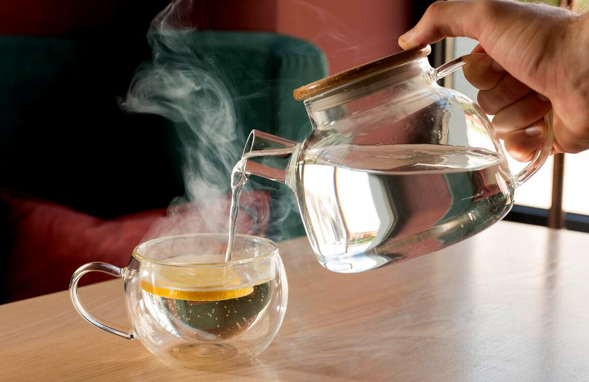 does drinking warm water remove toxins