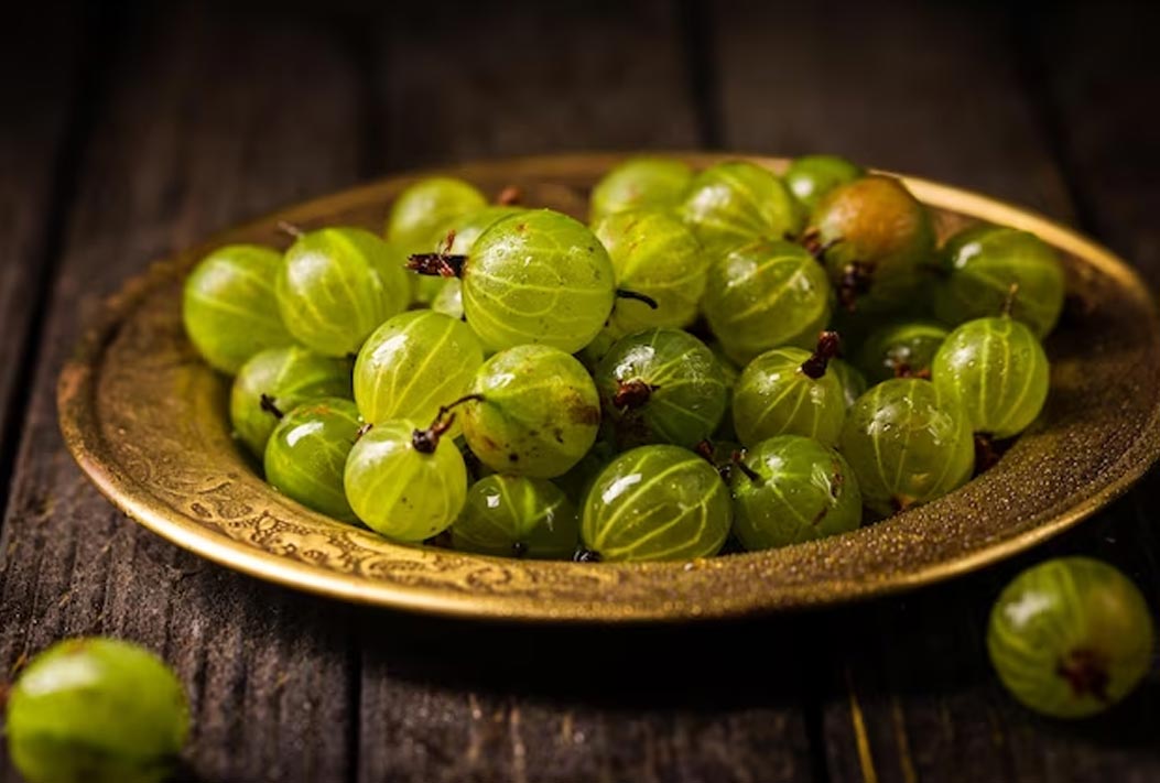 Amla Benefits For Hair In Hindi