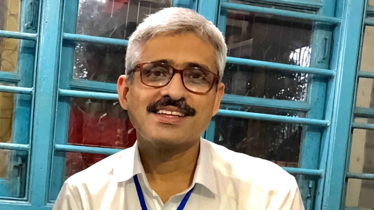 कैंसर के गरीब मरीजों का फ्री में इलाज करने वाले डॉक्टर को मिलेगा मैग्‍सेसे अवॉर्ड, जानें कौन हैं ये