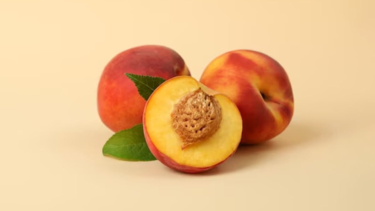 Nectarine: A Smooth Peach? – Nutrition and Food Safety