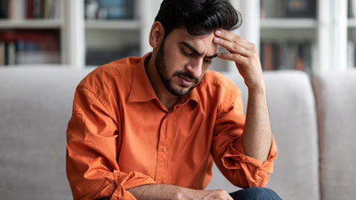 ये 5 संकेत बताते हैं आप नहीं करते खुद की कद्र, आपके आत्म सम्मान में आ रही है कमी