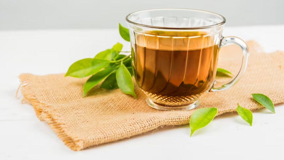 Who Should Not Take Guava Leaf Tea In Hindi
