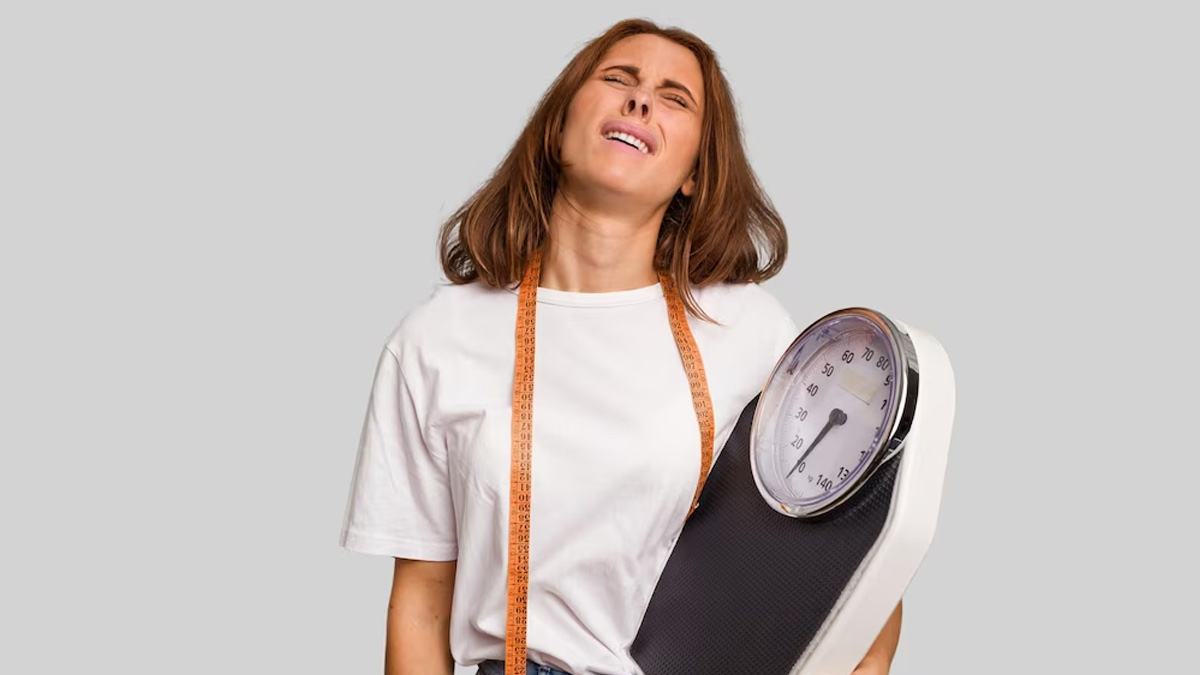 Why Weight Fluctuates Daily In Hindi