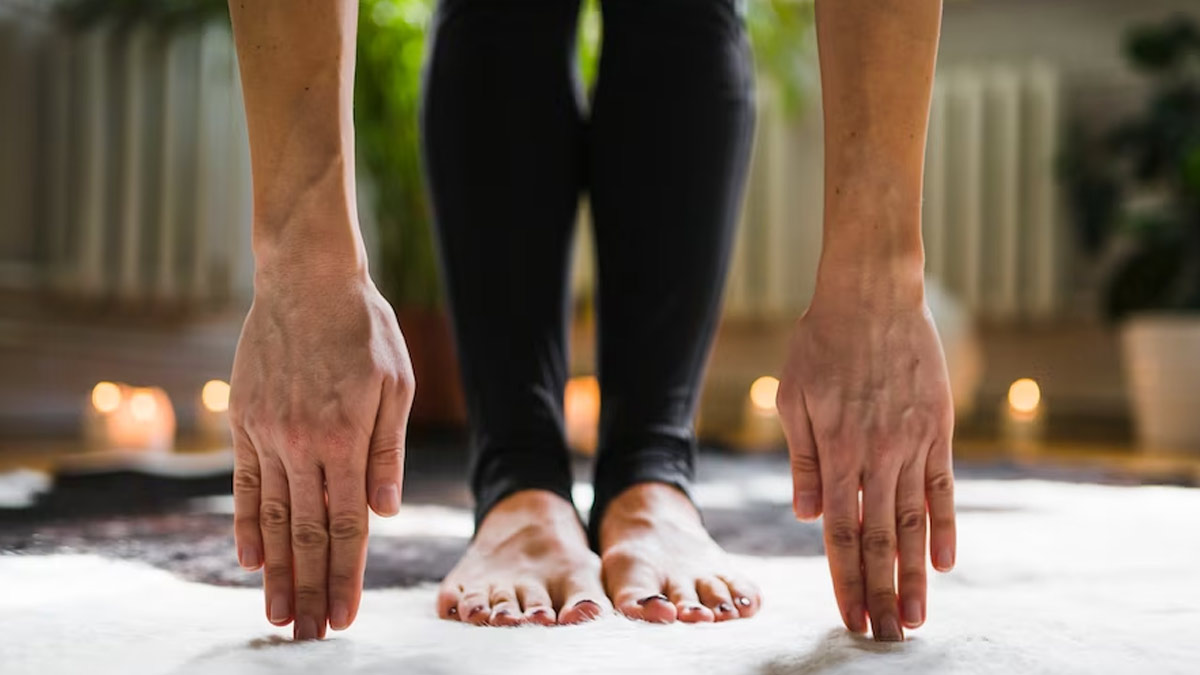 How Stretching the Toes Can Benefit a Yoga Practice