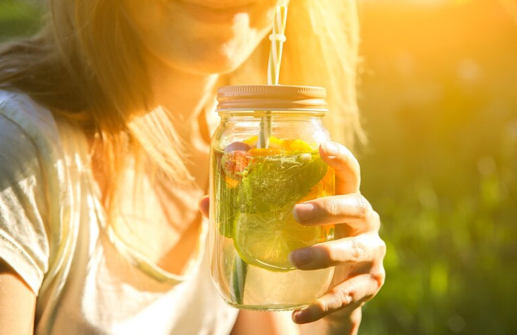 Detox Water To Reverse Ageing And Benefits