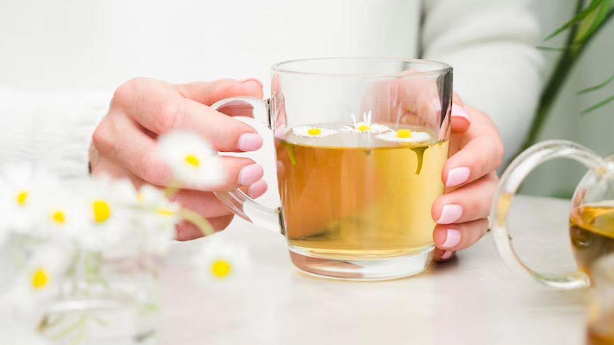 Chamomile Tea for PMS (Premenstrual Syndrome)