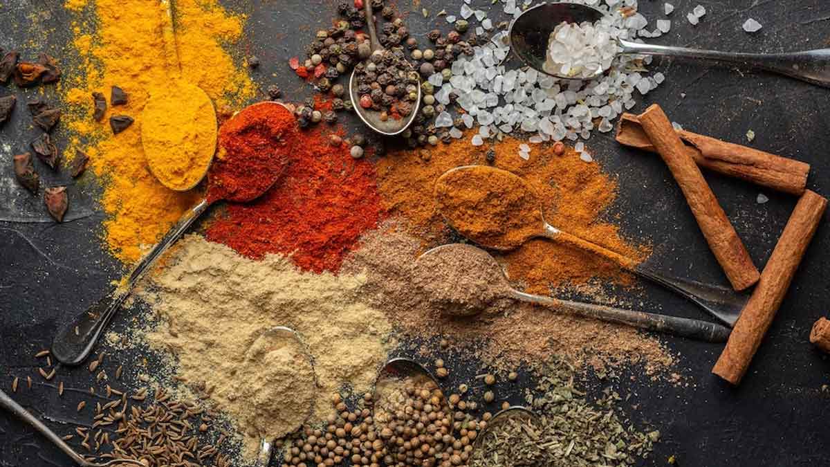 Immunity-Boosting Kitchen Spices To Combat Cold Symptoms