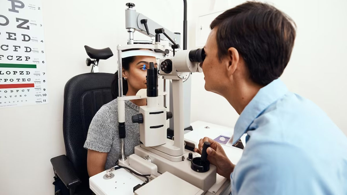 Mandatory Eye Tests For People Aged Above forty