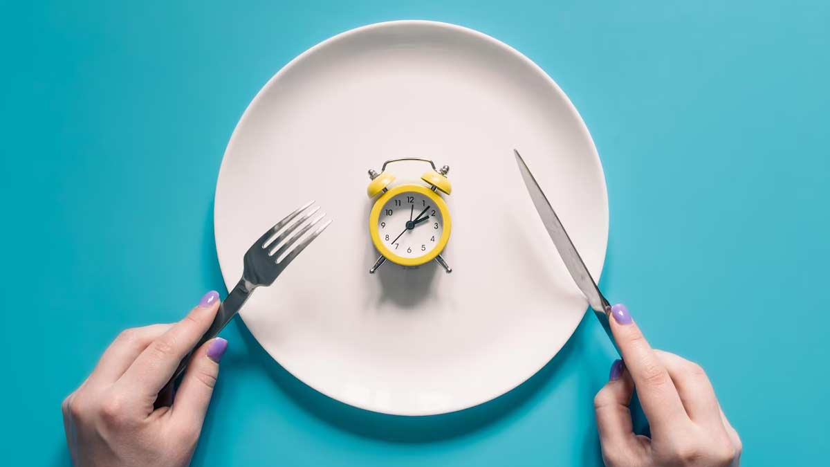 Do You Skip Meals Or Have Late Dinner? Expert Shares Why You Should Be Punctual With Your Meals