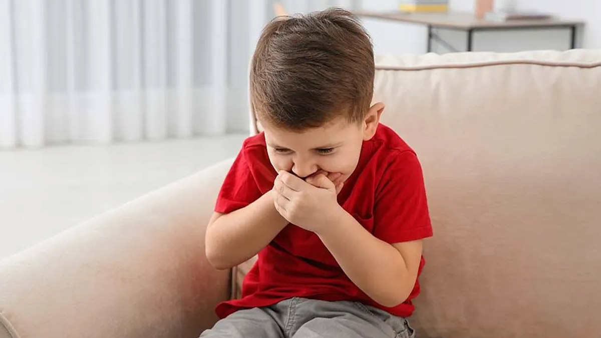 बच्चों में क्यों होती है उल्टी और डायरिया की समस्या? जानें डॉक्टर से 